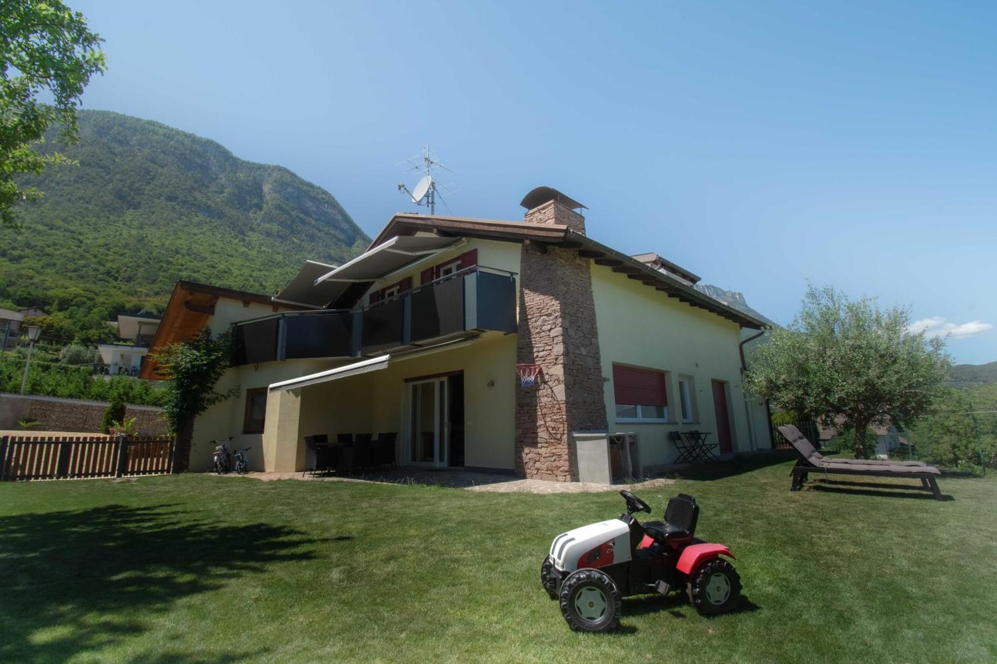 Melaniesguesthouse 4 Zimmerwohnung Caldaro Exterior photo
